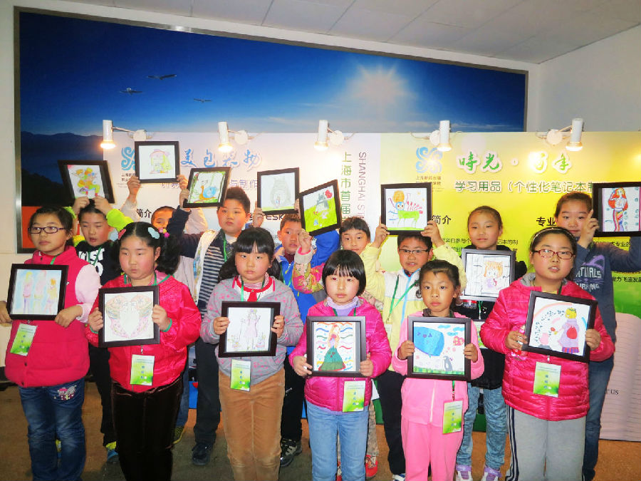 小朋友们的绘画作品展示